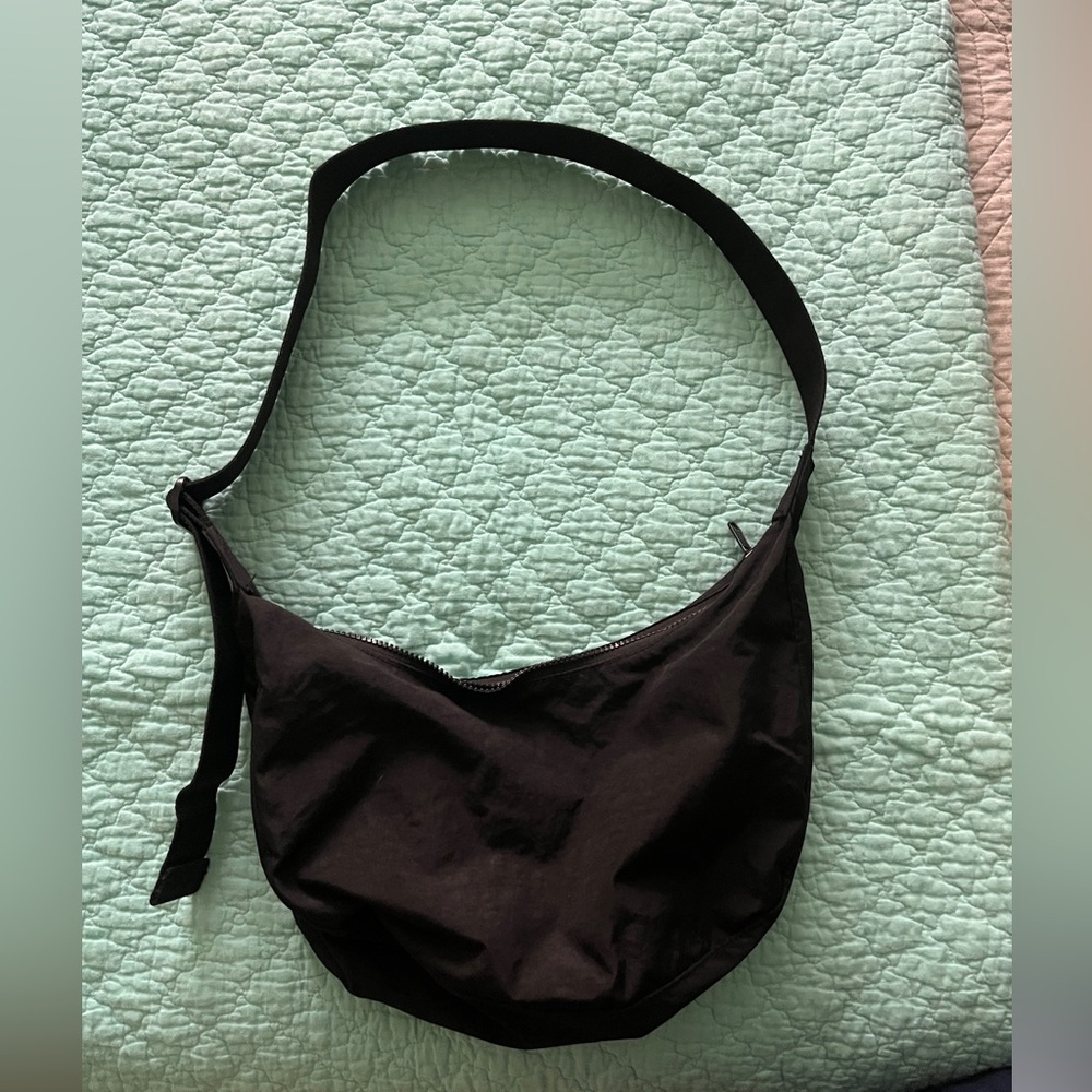 Black Baggu Medium Crescent Bag